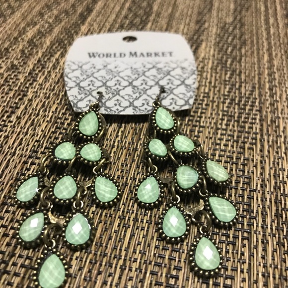 Jewelry - Very Pretty Dangle Style Earrings Jewelry - Very Pretty Dangle Style Earrings